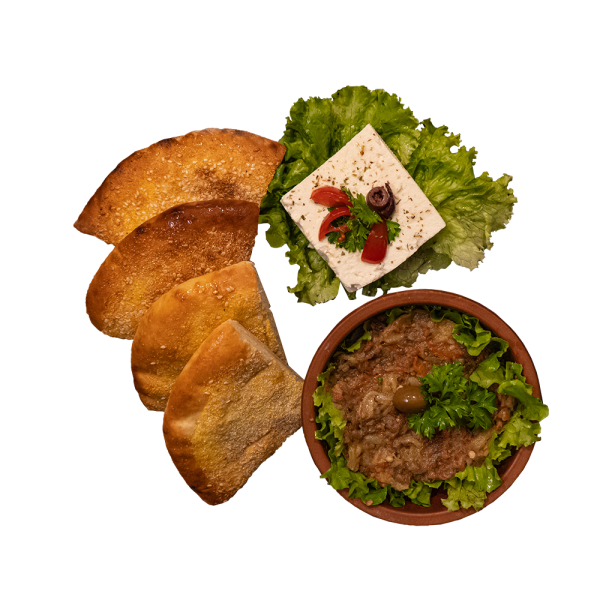 Пинџур, парче сирење и печено лепче